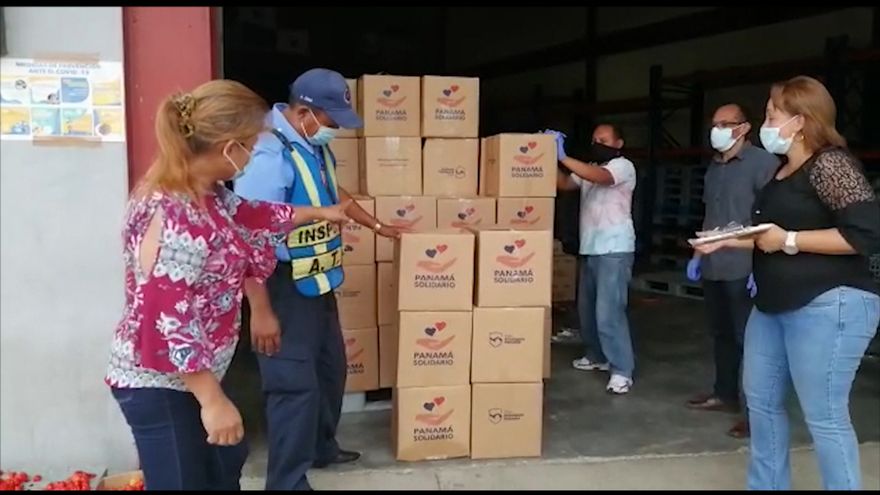 The authorities delivered food to the residents of Molejoneswhere the sanitary fence was established